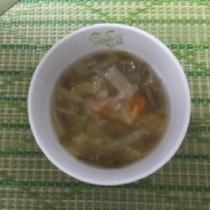 キャンプ飯♪中華スープ（白菜、人参、紫玉ねぎ）